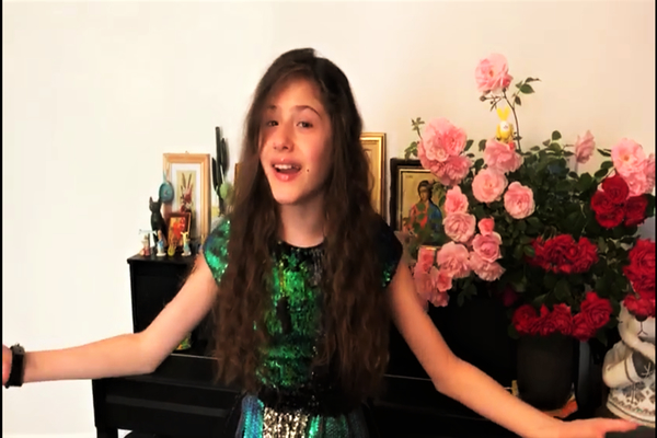 ANGELA IOANA GHEORGHIU - Viata de artist în izolare